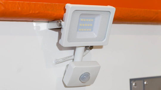 Led lys med bevegelsessensor